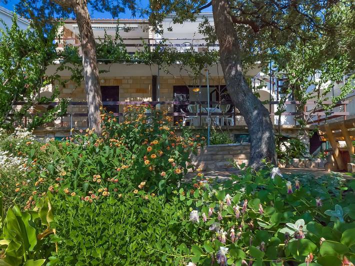 Ferienhaus für 6 Personen, mit Terrasse und Garten auf Hvar - 4