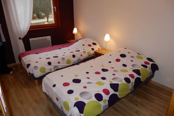 Gîte pour 9 personnes, avec jardin à Le Syndicat - 4