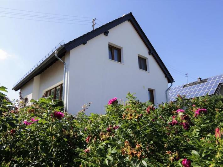 Ferienhaus für 12 Personen, mit Balkon und Terrasse sowie Garten in Mastershausen