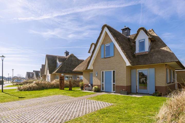 Ferienanlage für 6 Personen, mit Terrasse und Sauna sowie Ausblick in Julianadorp