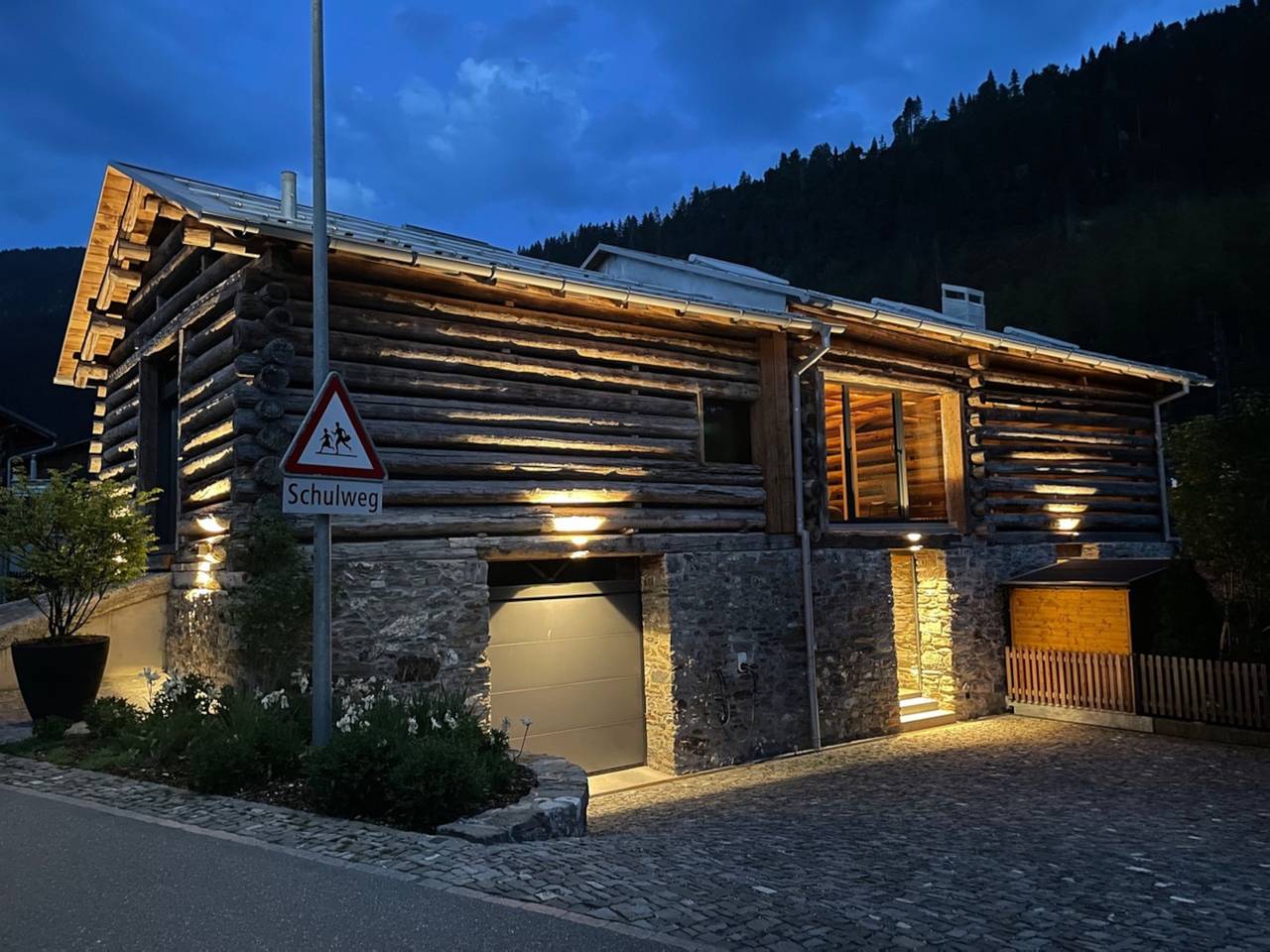 Ferienhaus Bandlistall, Valendas - 3.5 Zimmer Ferienhaus für max. 4 Pers. in Safiental, Alpenarena