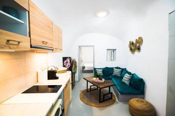 Gîte pour 5 personnes, avec jacuzzi et terrasse dans Firostefani