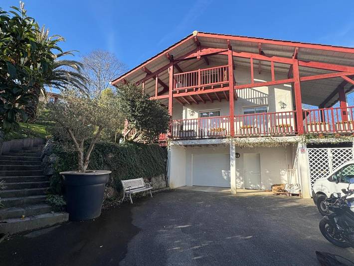 Location de vacances pour 6 personnes, avec vue et jardin, animaux acceptés à Villefranque - 3