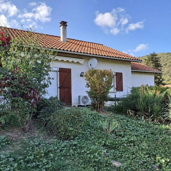 Gîte pour 5 personnes, avec vue et jardin, animaux acceptés dans Torsiac