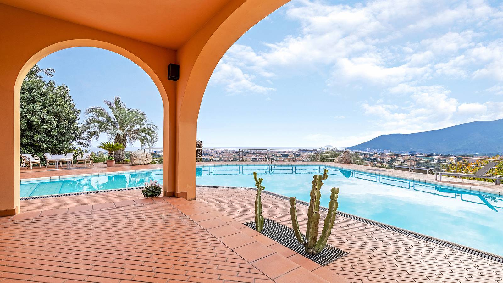 Villa Elda 6, Emma Villas in Loano, Riviera di Ponente