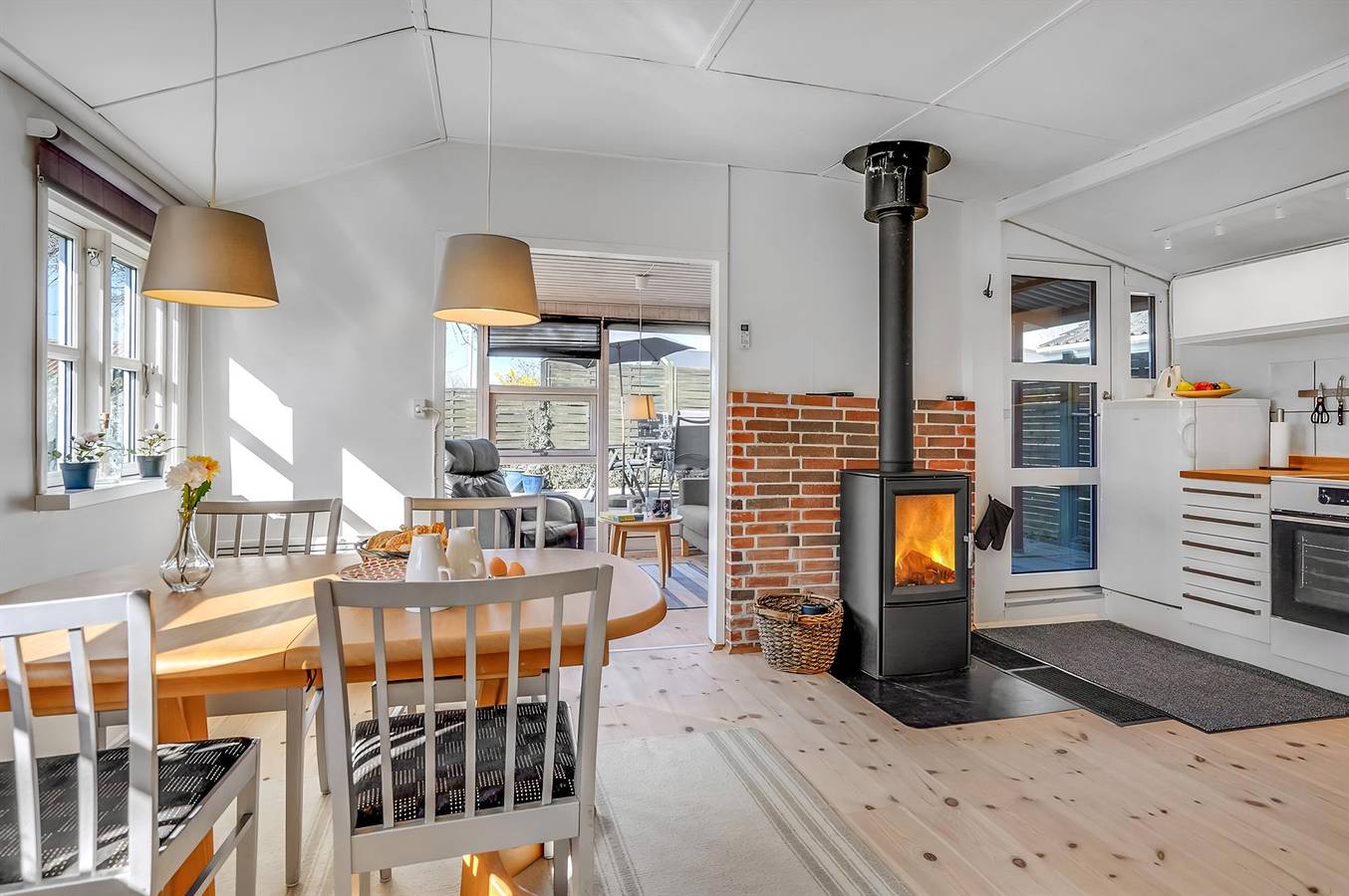 Pet friendly home in Svendborg with house sea view in Thurø, Svendborg Kommune