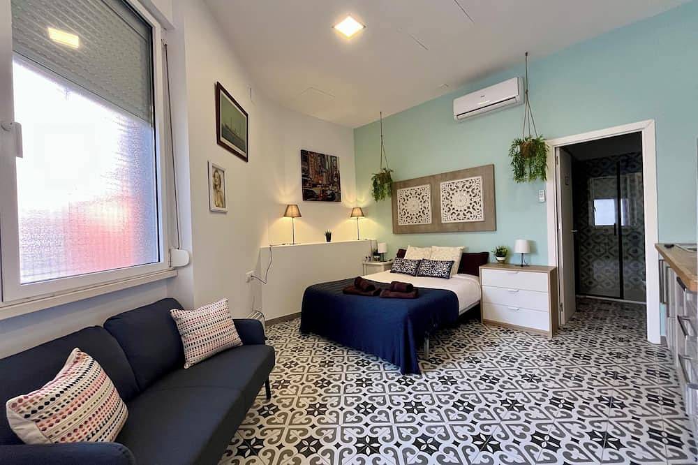 Ganze Wohnung, Studio bright 20' from Barcelona Center / 10' walk to the beach / 15' Forum Bcn in Sant Adrià de Besòs, Barcelonès