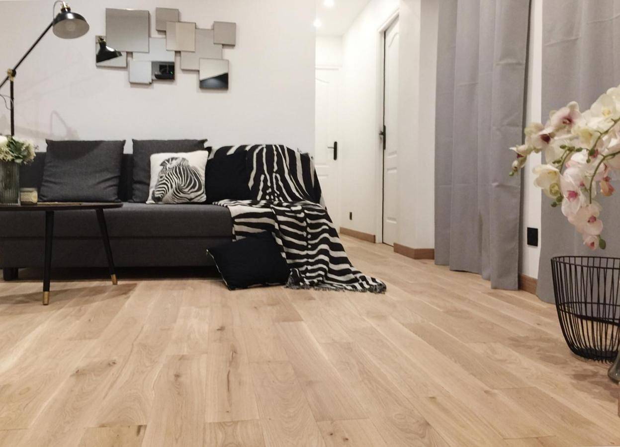 Appartement entier, Three-Bedroom Apartment in Paris 4e Arrondissement, Paris