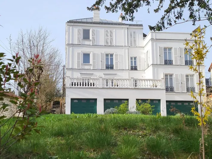 Villa für 15 Personen, mit Ausblick und Garten - 1