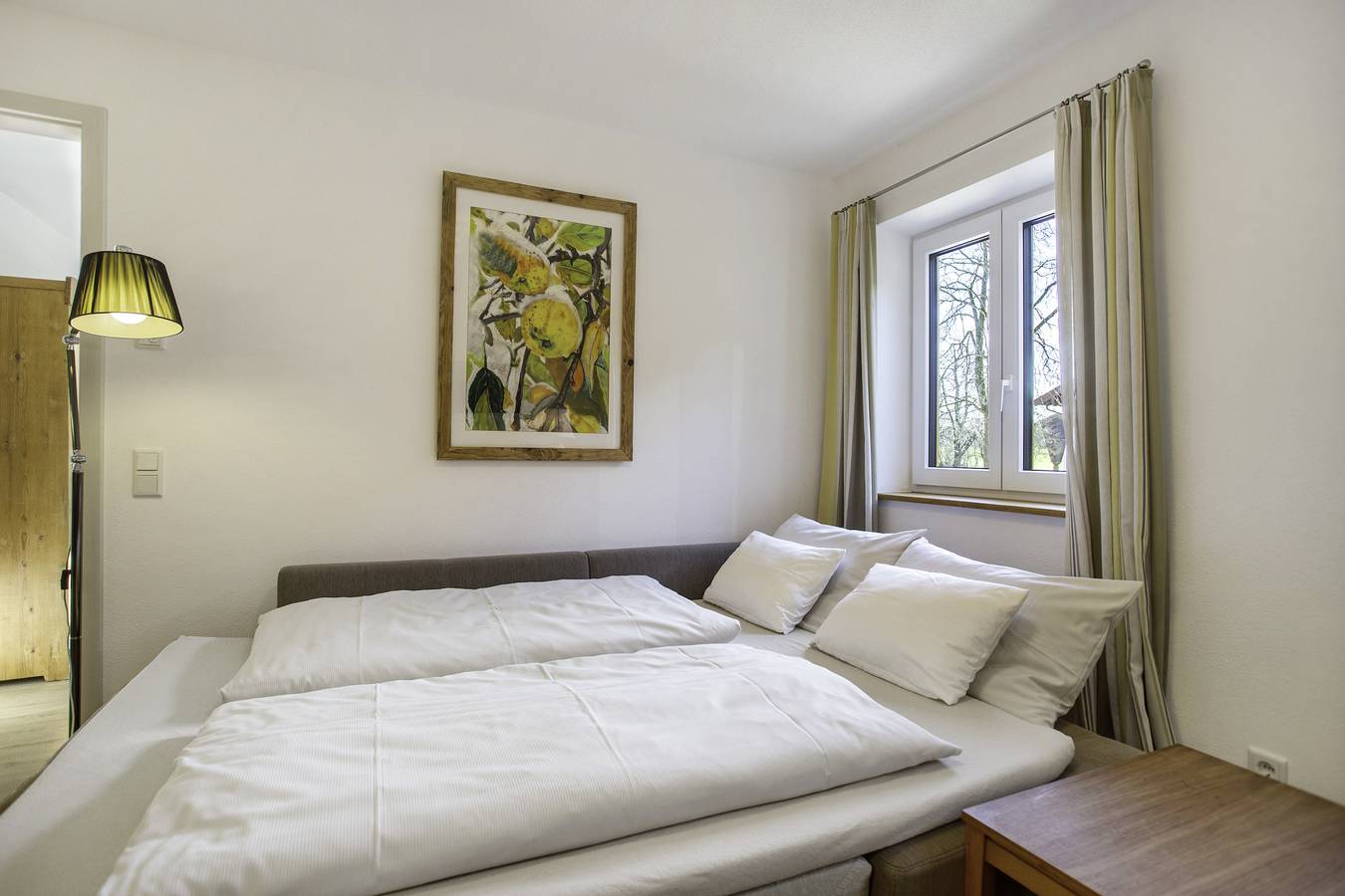 Ganze Wohnung, Ferienwohnung 'Appartement 4' mit gemeinsamer Terrasse, gemeinsamem Garten und Wi-Fi in Kirchseeon, Oberbayern