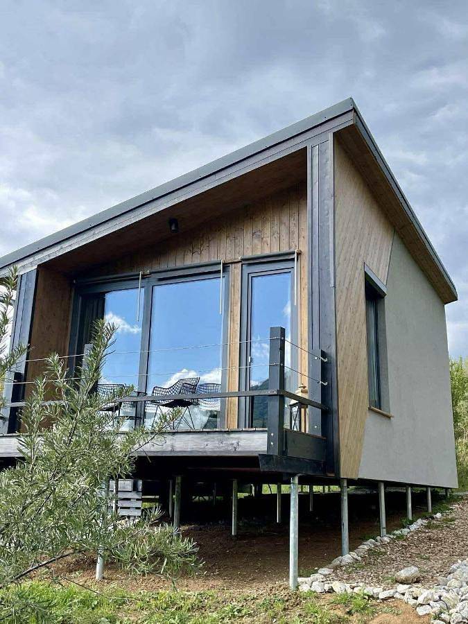 Domek letniskowy dla 2 osób, z ogród i widok oraz taras w Węgry