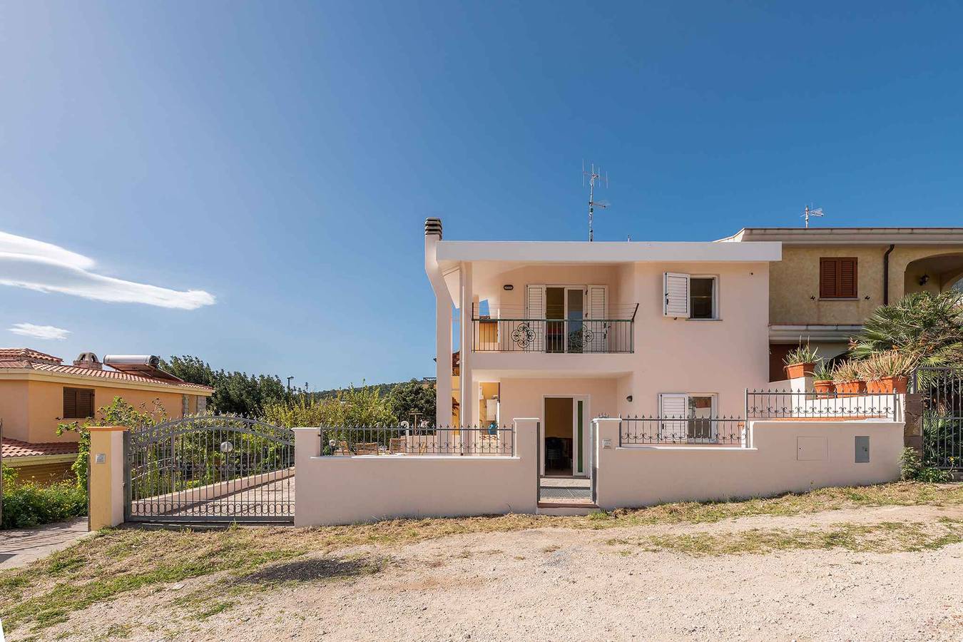 Casa vacacional con terraza y lavadora  in Cala Gonone, Dorgali