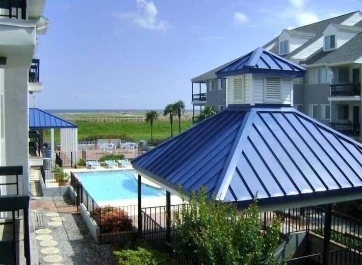 Vacation rental for 2 people, with yard and balcony as well as pool in Metairie