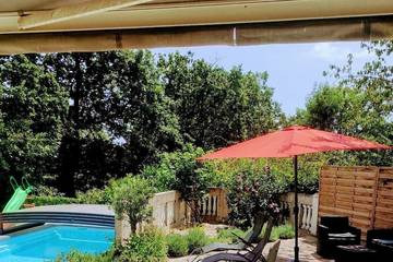 Gîte pour 8 personnes, avec terrasse et jardin à Brousses-et-Villaret