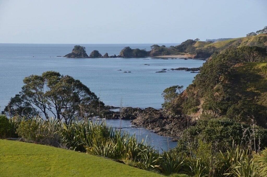 Best Setting Bronze Winner Bookabach Awards, Privatstrand, unglaubliche Aussicht in Whangarei District