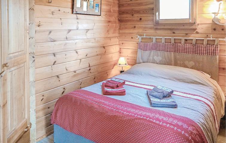 Denipaire Zentrale Wohnung mit Parkplatz, Wellness & Sauna in Denipaire, Sankt Didel