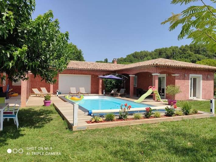 Appartement de vacances pour 6 personnes, avec jardin et piscine