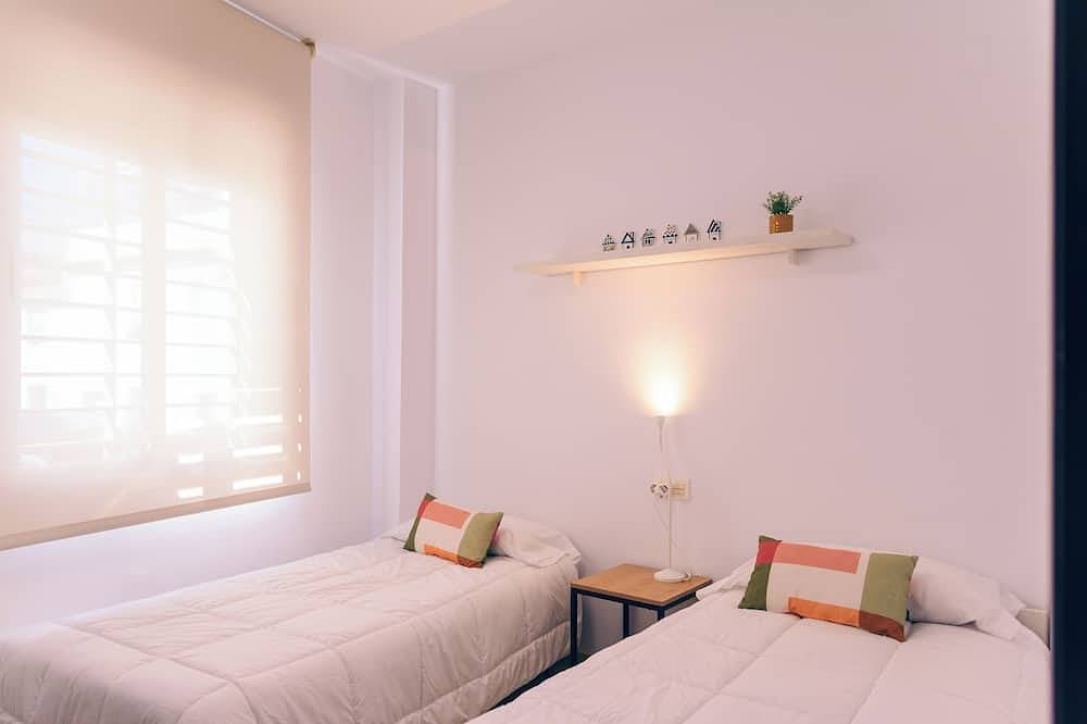 Entire apartment, Casa Yaye Écija: Apartment with 2 bedrooms and community pool in Écija (Sevilla), Écija