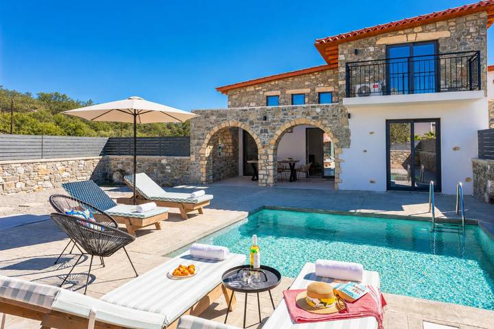 Ferienhaus für 6 Personen, mit Meerblick und Balkon sowie Terrasse und Garten