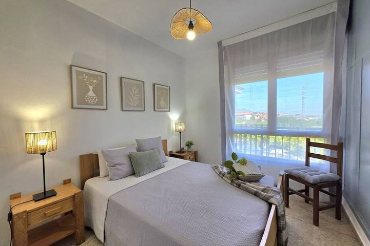 Ganze Wohnung, Apartment La Hojarada 20809 in Santiuste, Argoños