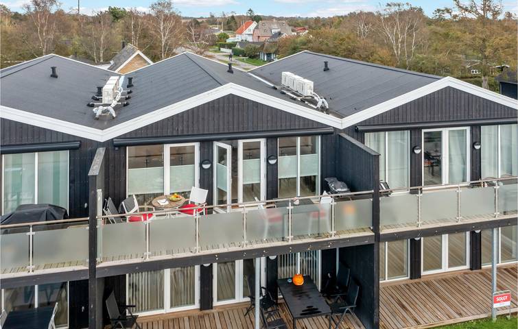 Ferielejlighed for 4 personer, med Terrasse i Stillinge Strand