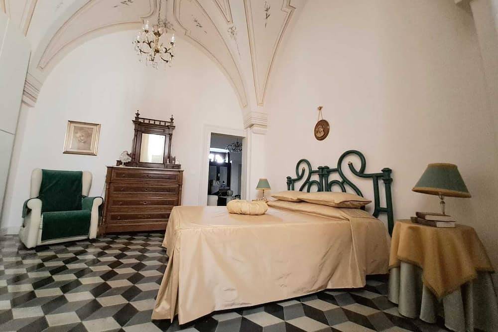 Appartamento intero, Greliu 1860  come vivere elegantemente in casa propria  short lease in Fasano, Salento