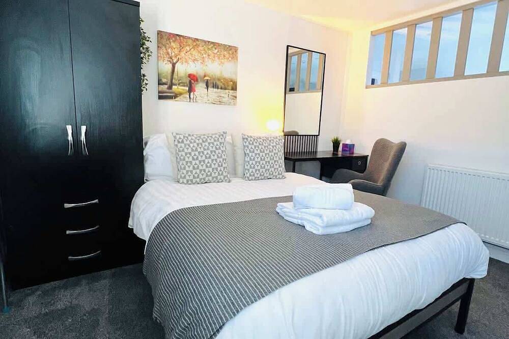 Entire apartment, Studio 4@Bransford Rd in Worcester, Worcestershire