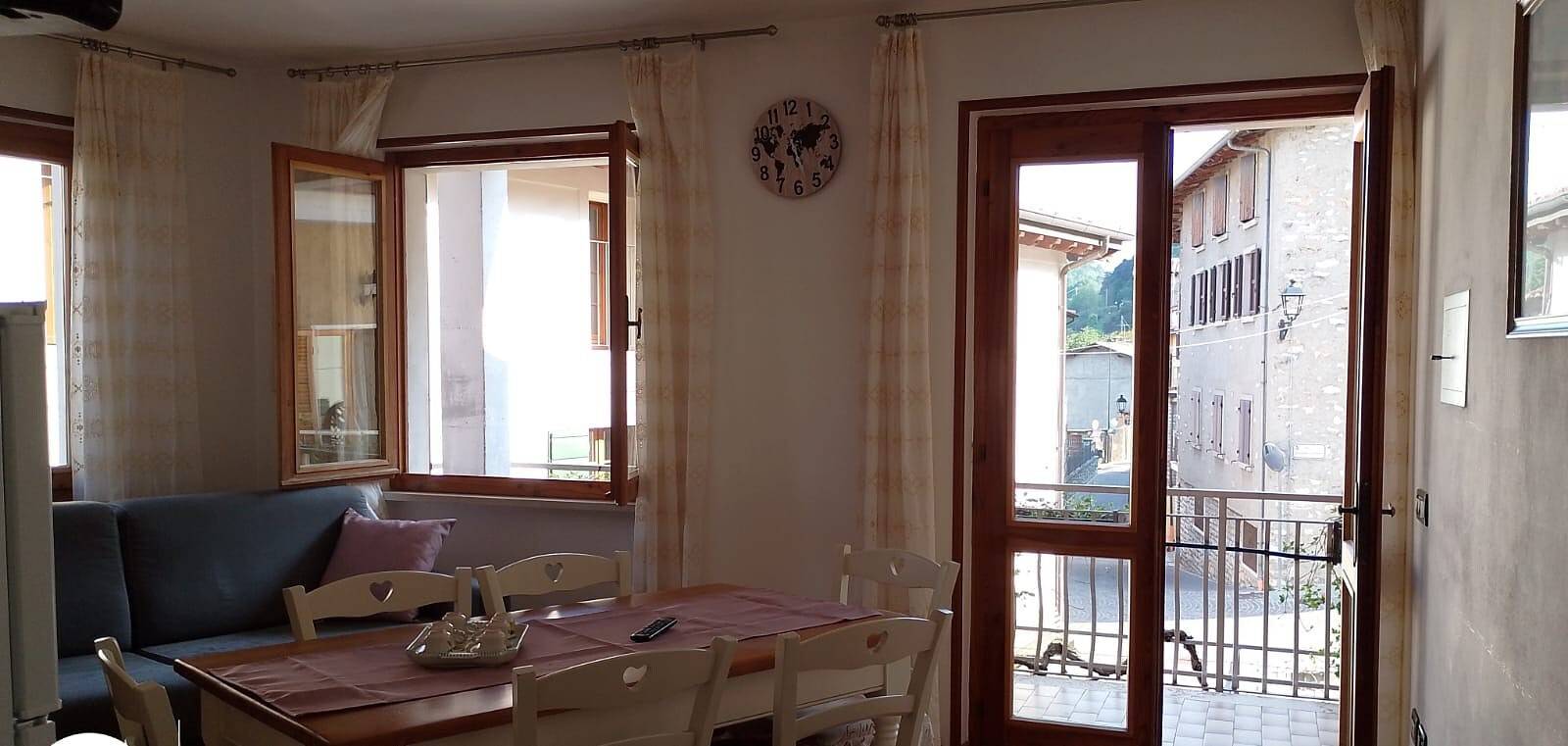 Ganze Wohnung, Hell und komfortabel – Appartamento Aria in Prabione, Tignale