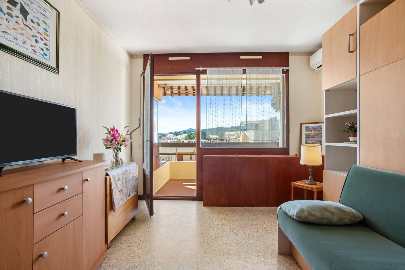 Studio entier, Studio « Résidence Athena Vue Mer » avec vue mer, terrasse privée et climatisation in Bormes-les-Mimosas, Parc national de Port-Cros