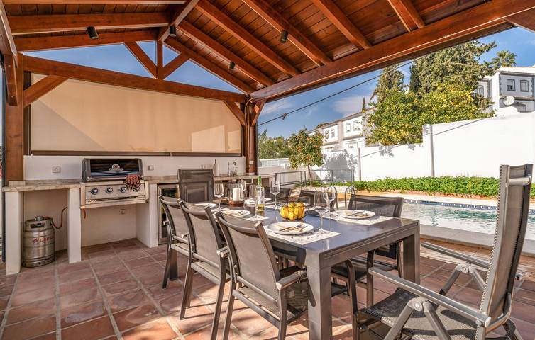 Appartement confortable avec piscine, cheminée et Wifi près de la ville de Coín in Coín, Cordillera Penibética