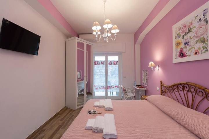 Maison d’hôte pour 3 personnes, avec Balcon ainsi que Terrasse et Vue dans Lido di Ostia