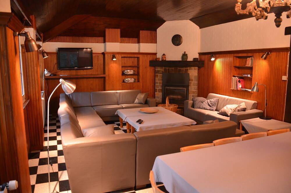 Domein le Crupet 30 Personen Gelegen op Domein Van3 ha in Hastière, Region Namur