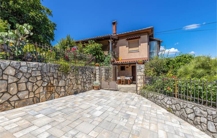 Ferienwohnung für 4 Personen, mit Terrasse und Garten in Opatija Riviera