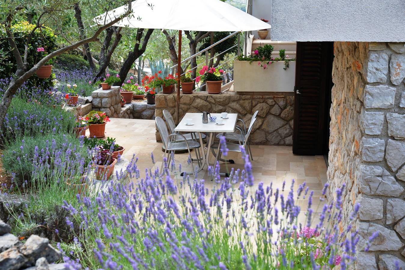 Ganze Wohnung, 1-Zimmer-Ferienwohnung mit Terrasse Cres A-7876-a in Cres Stadt, Cres