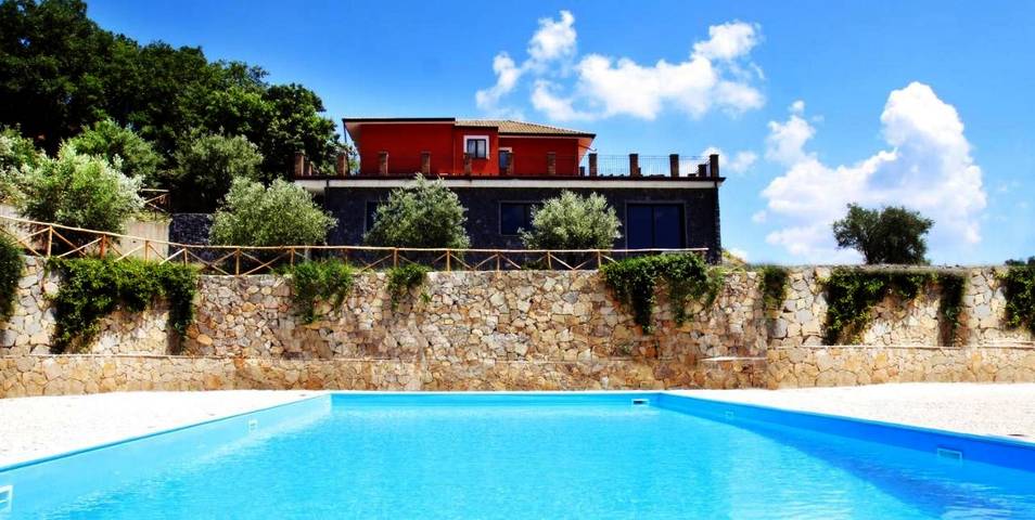 Appartamento per 3 persone, con Terrazza e Giardino nonché Piscina a Francavilla di Sicilia