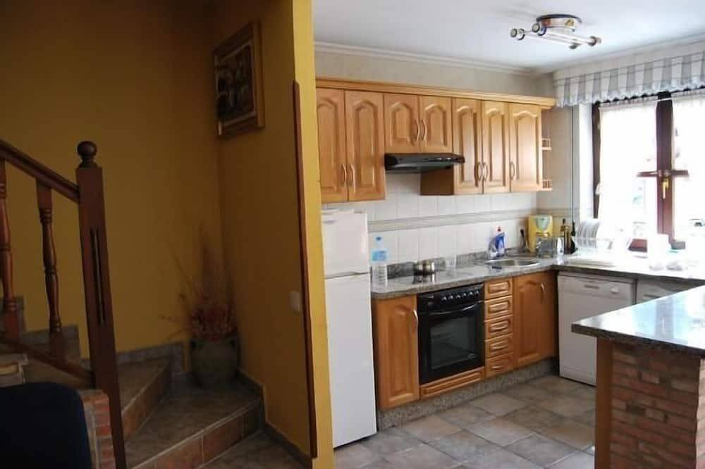 Casa rural (alquiler íntegro) El Colladín para 9-10 personas in Tielve, Cabrales