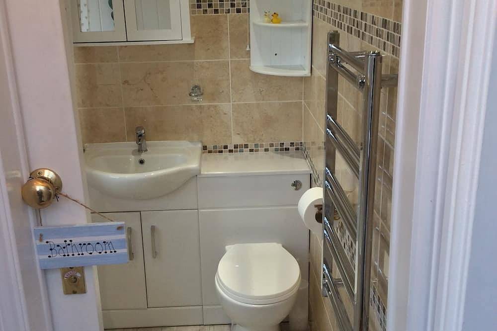 Sea view Beach Bungalow, super dog-friendly in Great Yarmouth, The Broads