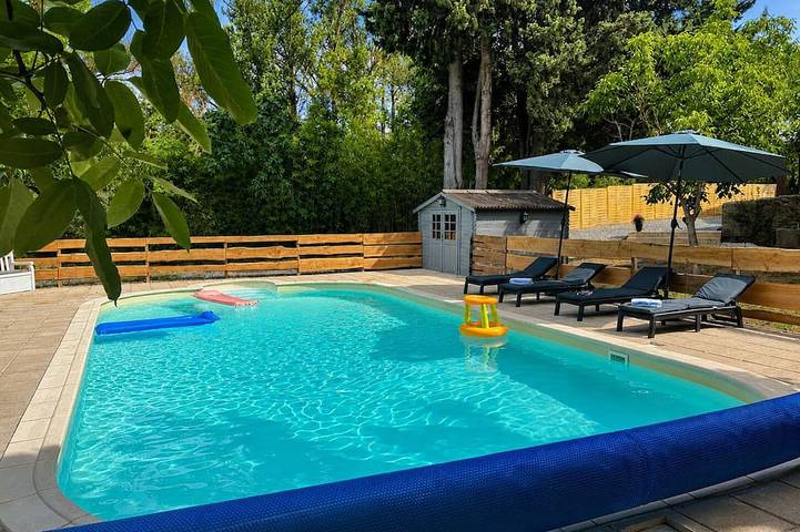 Maison de vacances pour 6 personnes, avec jacuzzi ainsi que jardin et piscine - 1