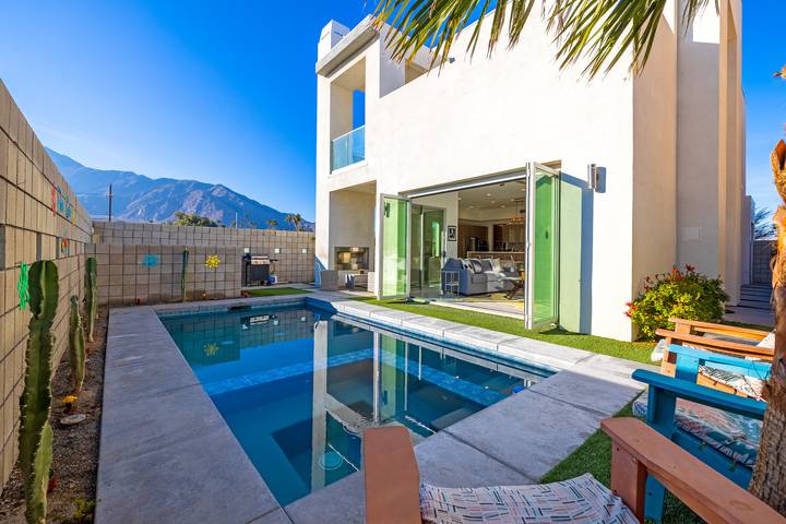 Breathtaking Luxury Villa Architectural Jewel in Palm Springs, Coachella Valley