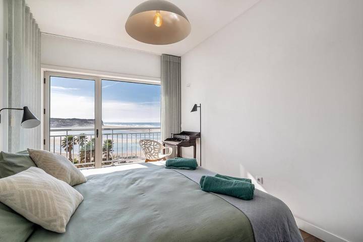 Apartamento de férias para 6 pessoas, com vista para o lago e piscina e ainda terraço and vista em Foz do Arelho