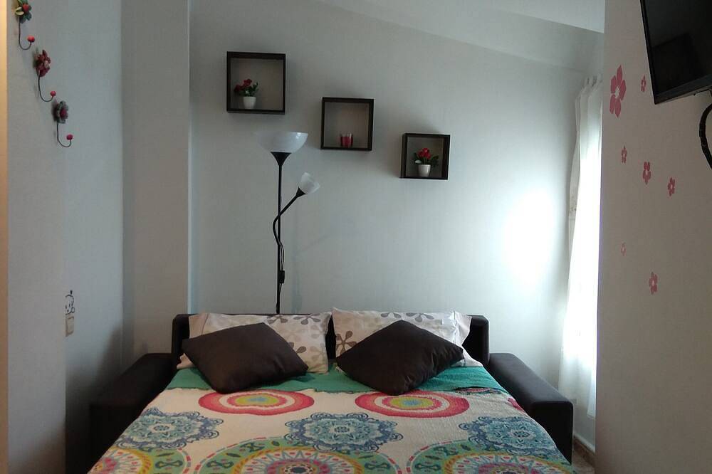 Entire apartment, Apartamento Beatriz for 4 people in Cuenca, Cuenca Province