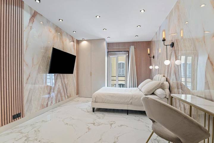 Gîte pour 2 personnes, avec jacuzzi dans Office De Tourisme Et Des Congres De Nice - 4