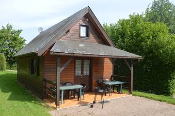 Gîte pour 16 personnes, avec terrasse ainsi que piscine et jardin dans Livarot-Pays-d'Auge