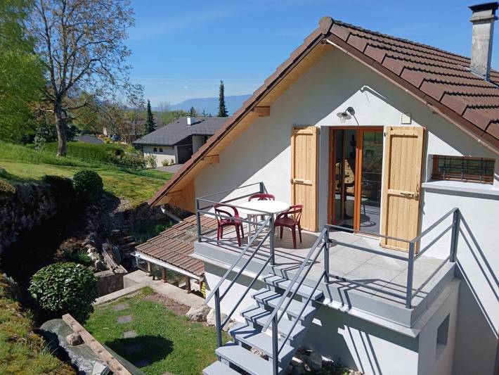 Gîte pour 2 personnes, avec balcon ainsi que jardin et vue dans Gruffy