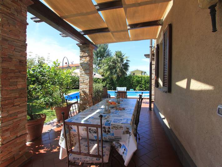 Location de vacances pour 6 personnes, avec jardin et terrasse à Forte dei Marmi - 4