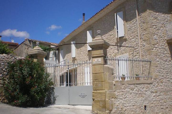 Location de vacances pour 5 personnes, avec balcon à Combas