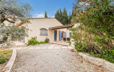 Gîte pour 8 personnes, avec piscine et terrasse dans Abbaye de Saint Michel de Frigolet