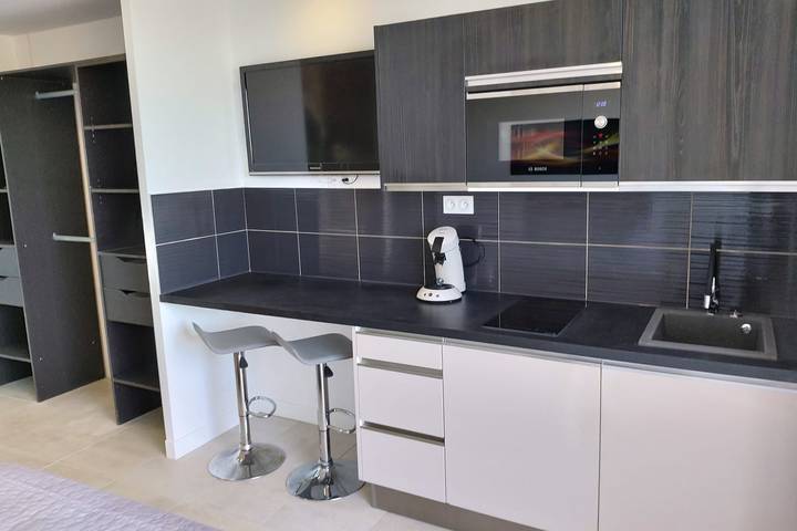 Gîte pour 2 personnes, avec terrasse dans Plage Naturiste (Le Cap d'Agde) - 2