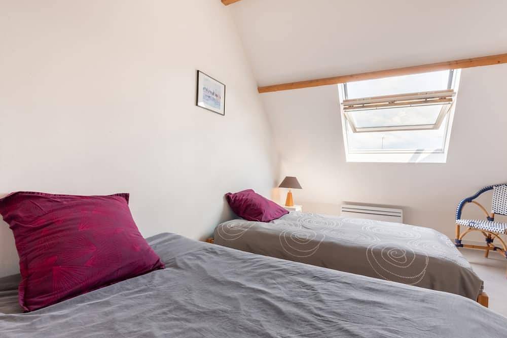 Les Mouettes by Interhome in Hauteville-sur-Mer, Coutances