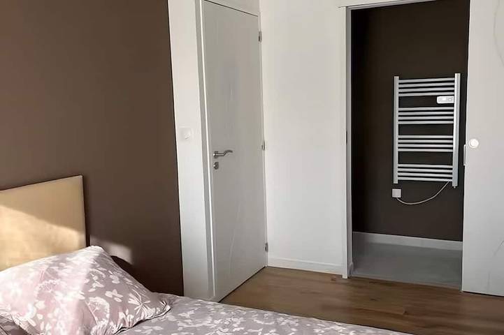 Chambre d’hôte pour 2 personnes, avec jardin et piscine à Lanvollon